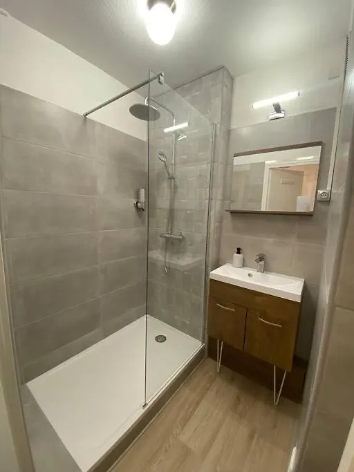 Cosy F2 Royat Thermes France